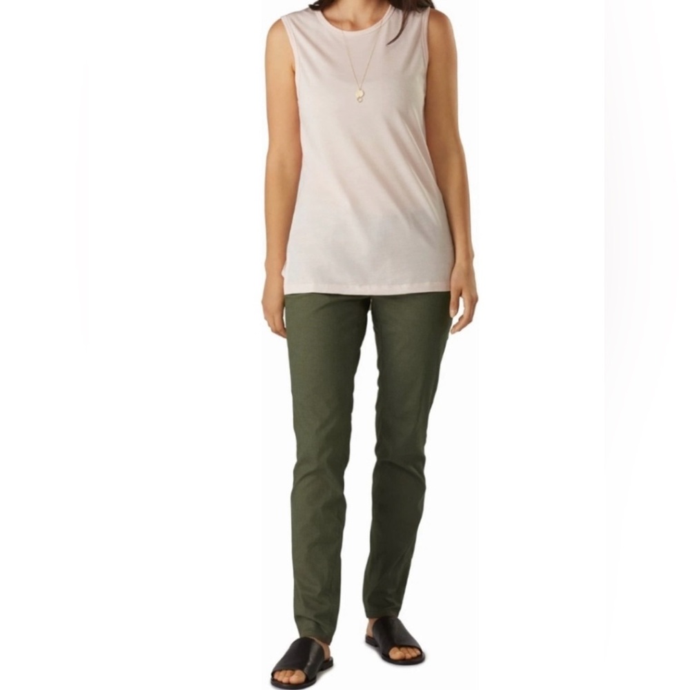 Arc’teryx Phelix Pants Tapered Slim Lightweight Outdoor/Travel Women’s Size 6